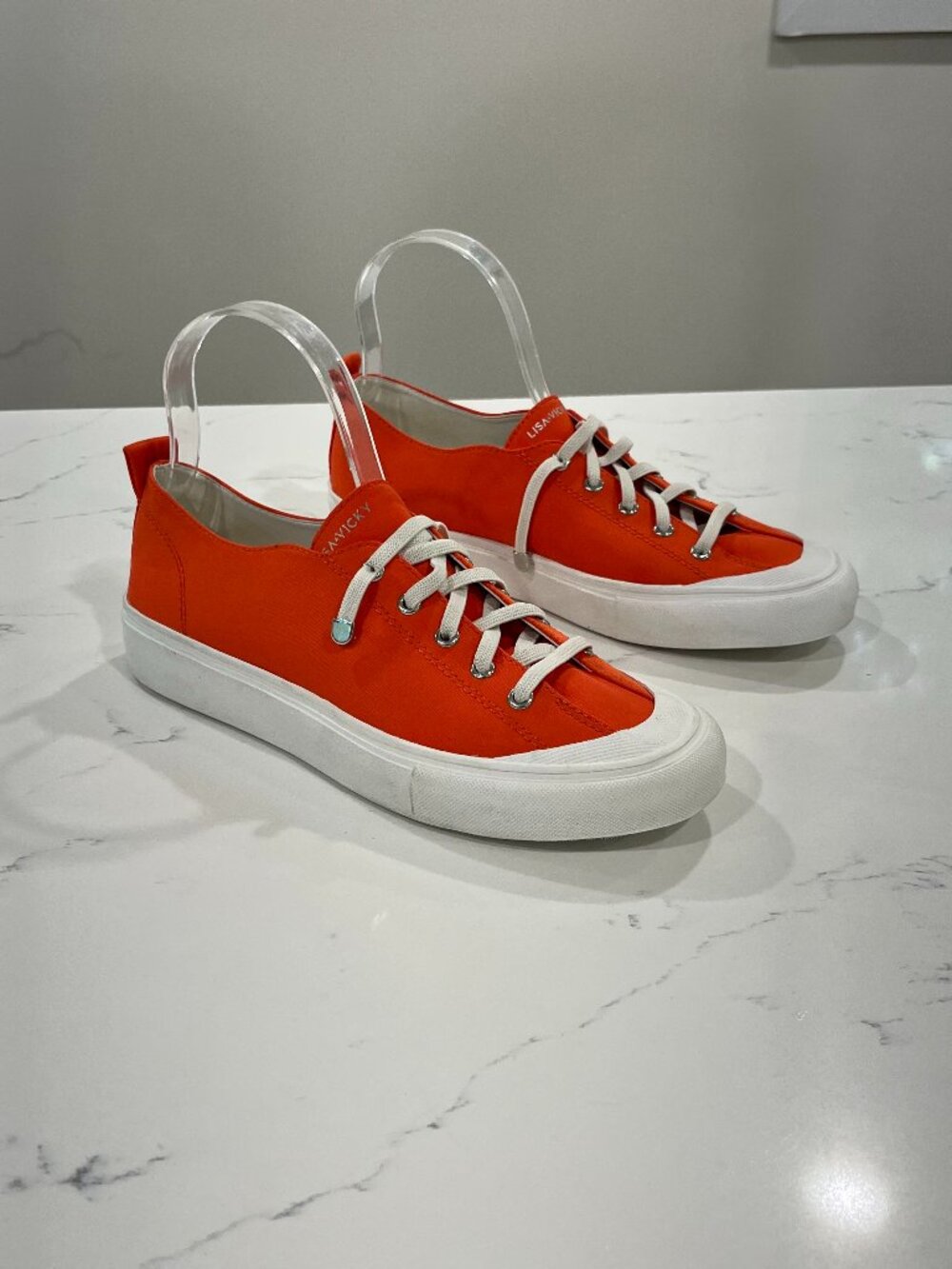 LISA VICKY goodness low top sneaker Size 8M